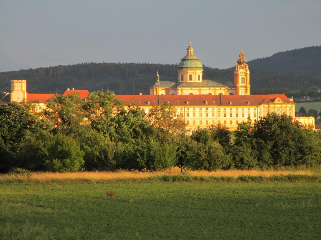 Haus Sundl - Privatzimmer Emmersdorf an der Donau Εξωτερικό φωτογραφία